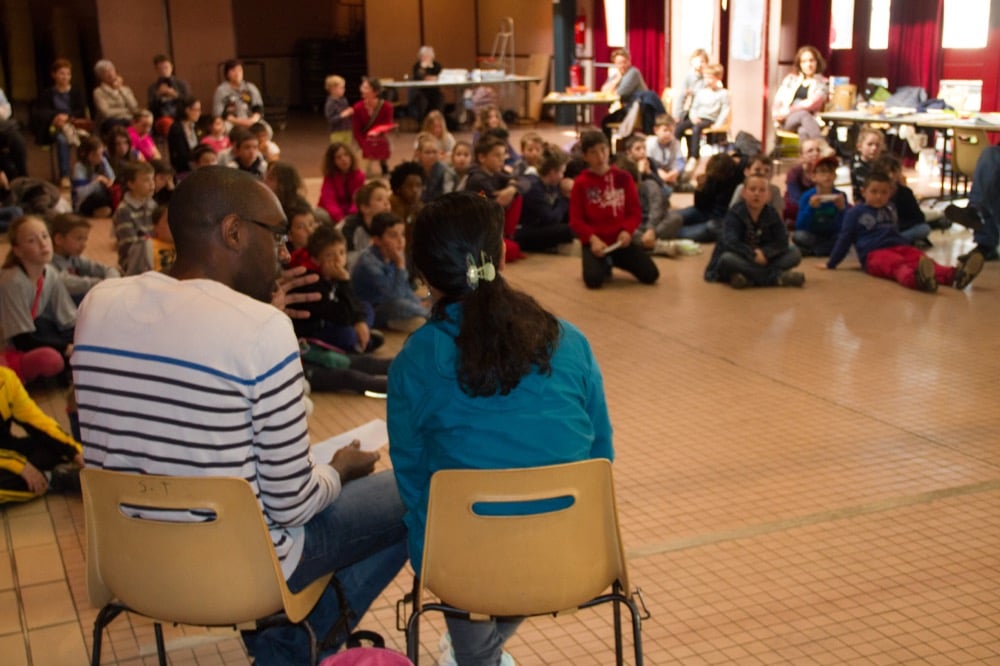 Grâce au témoignage de Thi Thi Win, les bénévoles du CCFD-Terre Solidaire sensibilisent les enfants à la solidarité internationale