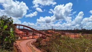 Installations pour traiter la bauxite à Barcarena